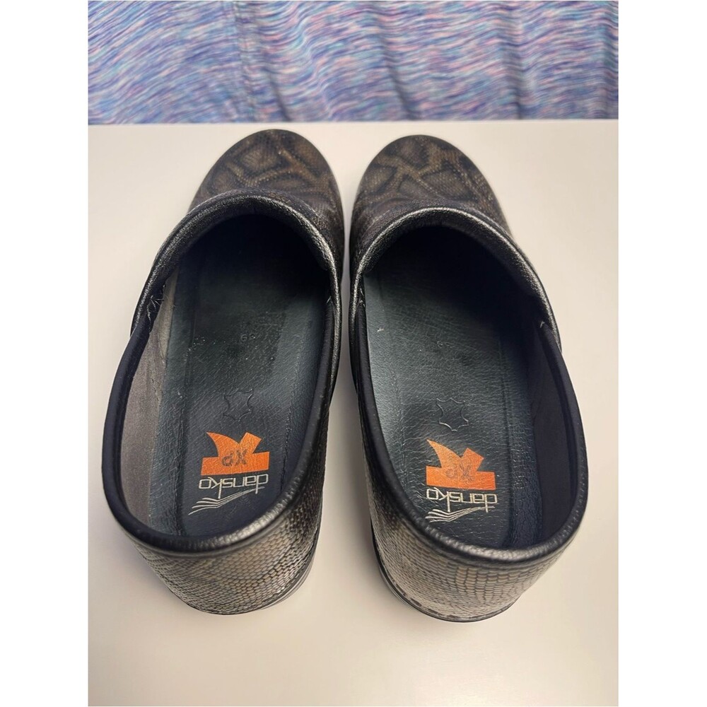 Dansko Python Print Clogs Size 8.5-9 - Picture 5 of 10